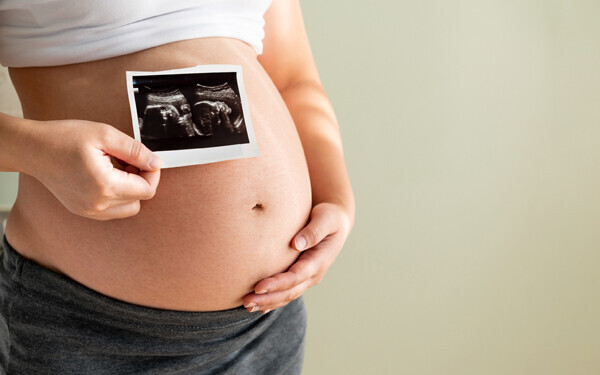 【医師監修】妊娠33週の胎児やママの様子やこの時期の特徴とは
