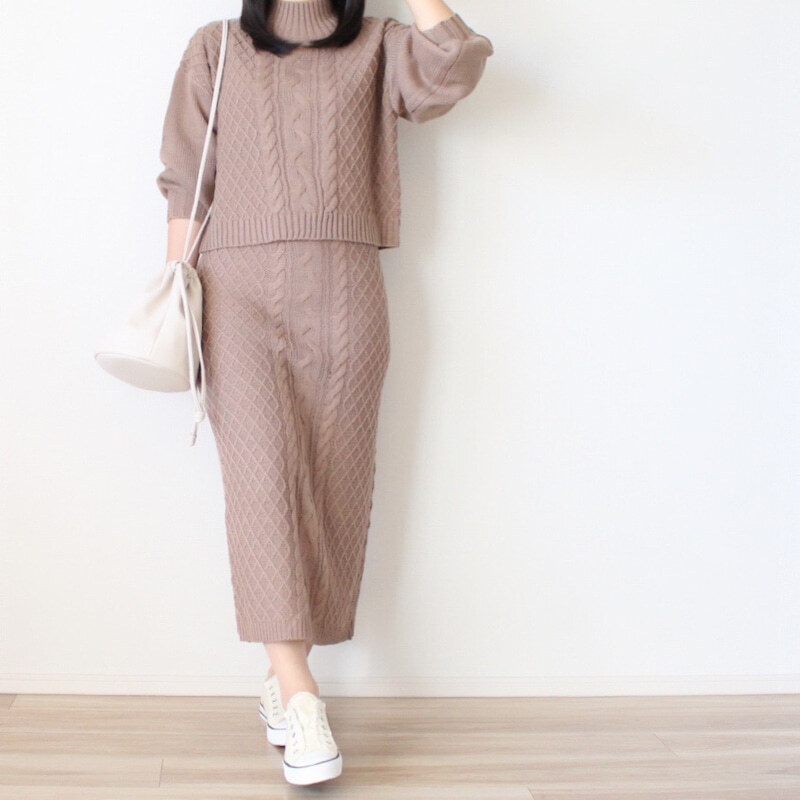 「しまむら」着るだけでトレンドになる！　ベージュニットで秋コーデ【しまりんごの毎日しまむらコーデ～アメブロトップブロガー～ Vol.60】