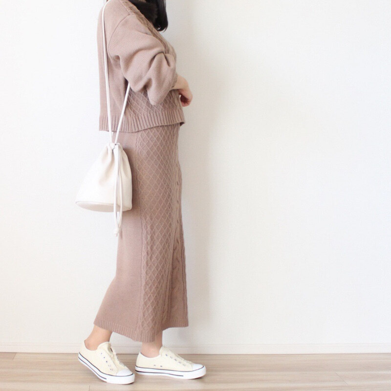 「しまむら」着るだけでトレンドになる！　ベージュニットで秋コーデ【しまりんごの毎日しまむらコーデ～アメブロトップブロガー～ Vol.60】