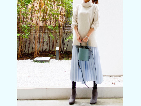 大人かわいいユニクロのトップスは「オン」させたい！　着痩せのベストバランスは？【ユニクロ大人コーデ～アメブロ30代ファッション1位 Hanaさん ～ Vol.63】