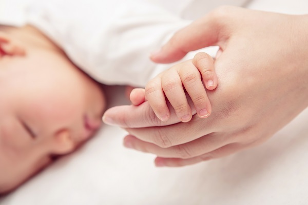 【医師監修】赤ちゃんの体重が増えない！　月齢別の平均体重は？