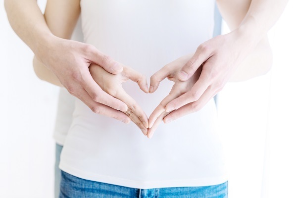 【医師監修】 着床はいつ？　受精の仕組みと着床時期に見られる症状