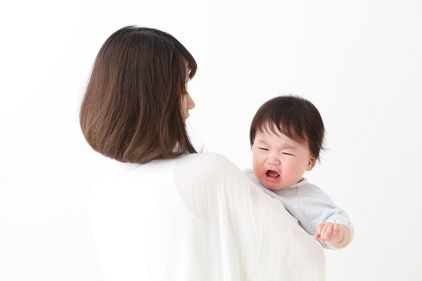 【医師監修】よだれはいつから出る？　垂れる理由と要注意なケース