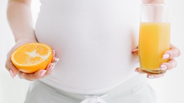 【医師監修】妊婦に必要な水分はどのくらい？　おすすめの飲料は？
