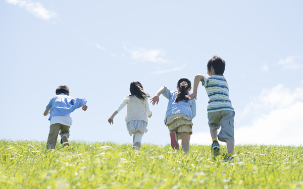 見て見ぬ振りされてきた多様な性を持つ子どもたち。私たちができることは？
