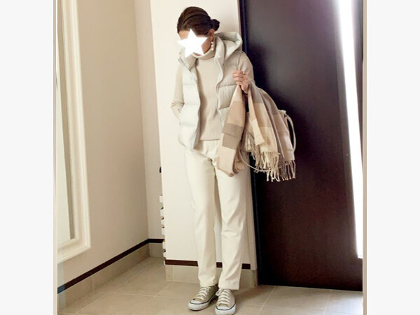 冬の公園で大活躍のアウター3選　夫ウケも良いユニクロのダウンベストは白コーデで決まり【AYAのプチプラ格上げコーデ Vol.15】