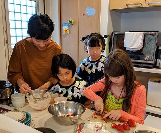 英語が苦手でも大丈夫！ 「ホームビジット」の達人に教わる、親子で外国人をおもてなしするコツ