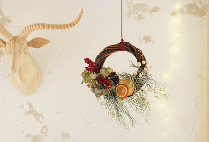 【100均＆プチプラ】で楽しむクリスマスインテリア6選　モノトーンからナチュラル系まで！