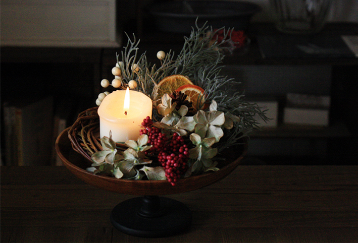 【100均＆プチプラ】で楽しむクリスマスインテリア6選　モノトーンからナチュラル系まで！