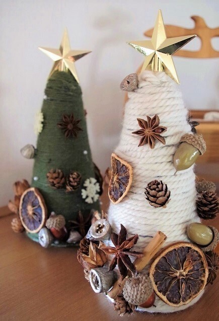 【100均＆プチプラ】で楽しむクリスマスインテリア6選　モノトーンからナチュラル系まで！