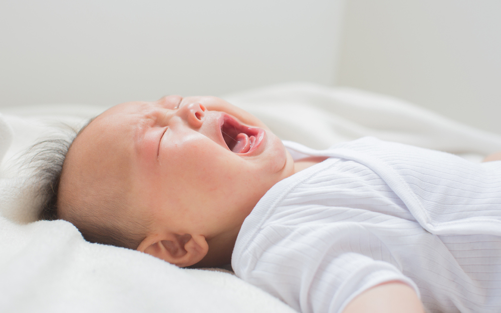 【医師監修】ねんねトレーニング、赤ちゃんの心への影響は？医学的正しい実践法