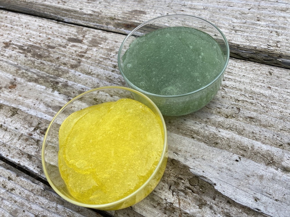 パパっと作って長く遊べる！ 手作り「スライム」に子どもたちが大興奮【『まりげのケセラセラ日記 』】  Vol.35