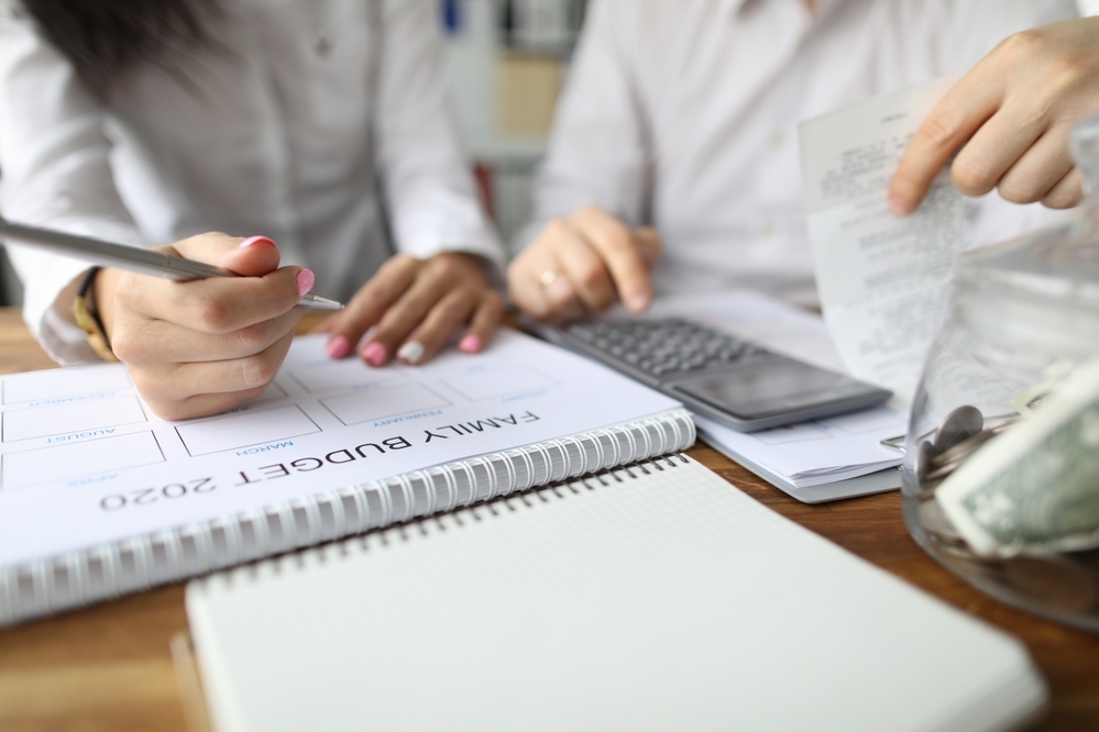 生活費まで出し渋る困ったケチ夫、4つのタイプと対処法