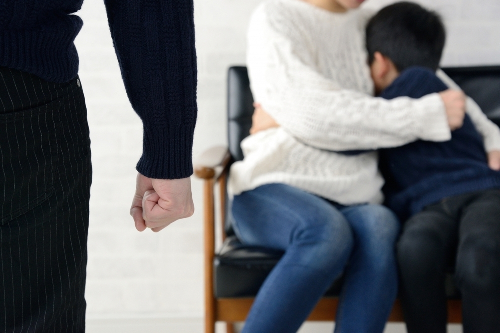 ステイホームで、仲の悪い夫と息子のストレスが限界に…【ココロで読み解く「ママのお悩み相談室」  第9回】