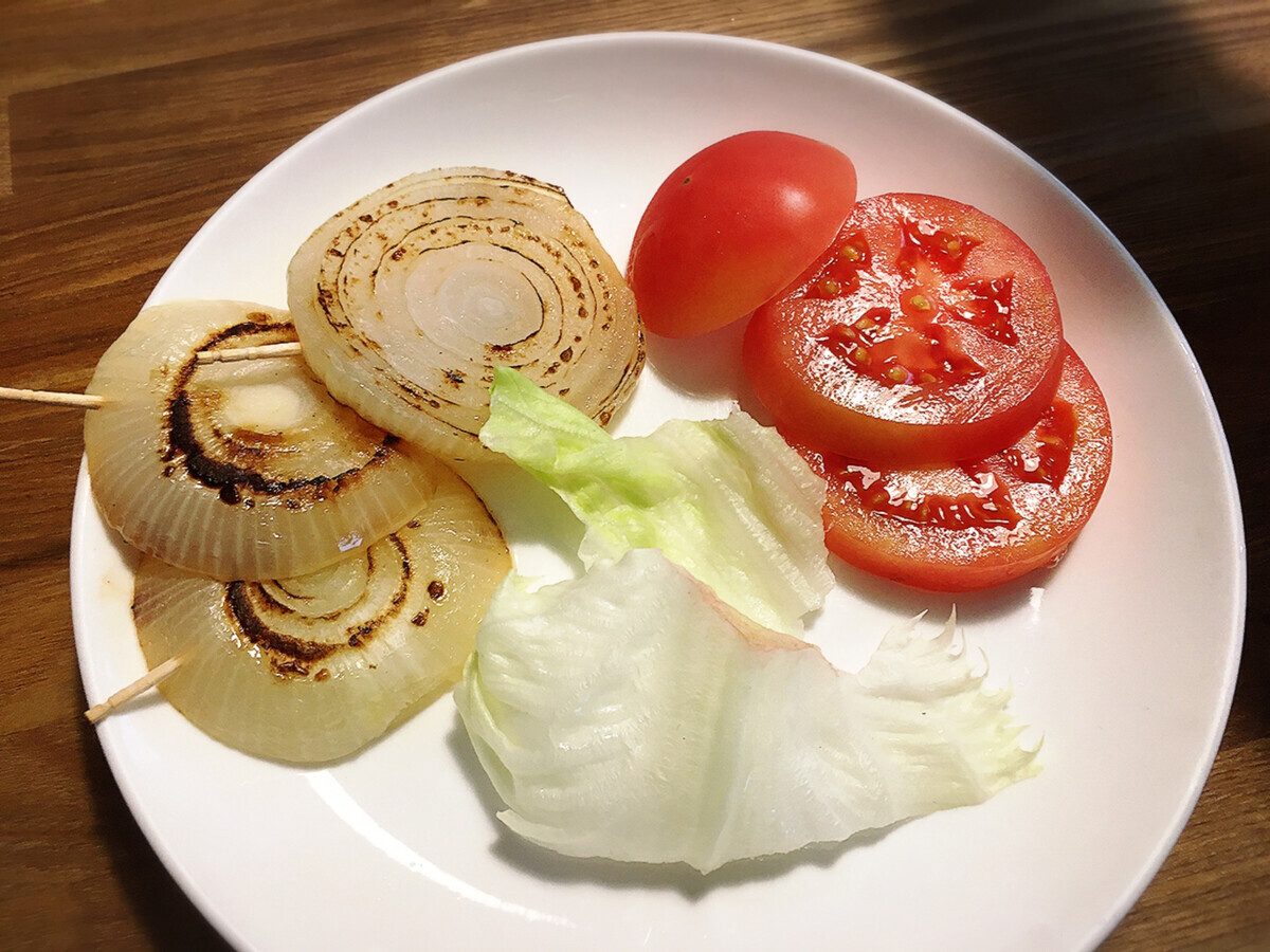 料理疲れにぴったり！ 激安ハンバーガーがひと手間でリッチな味に早変わり【パパン奮闘記 ～娘が嫁にいくまでは～ 第94話】