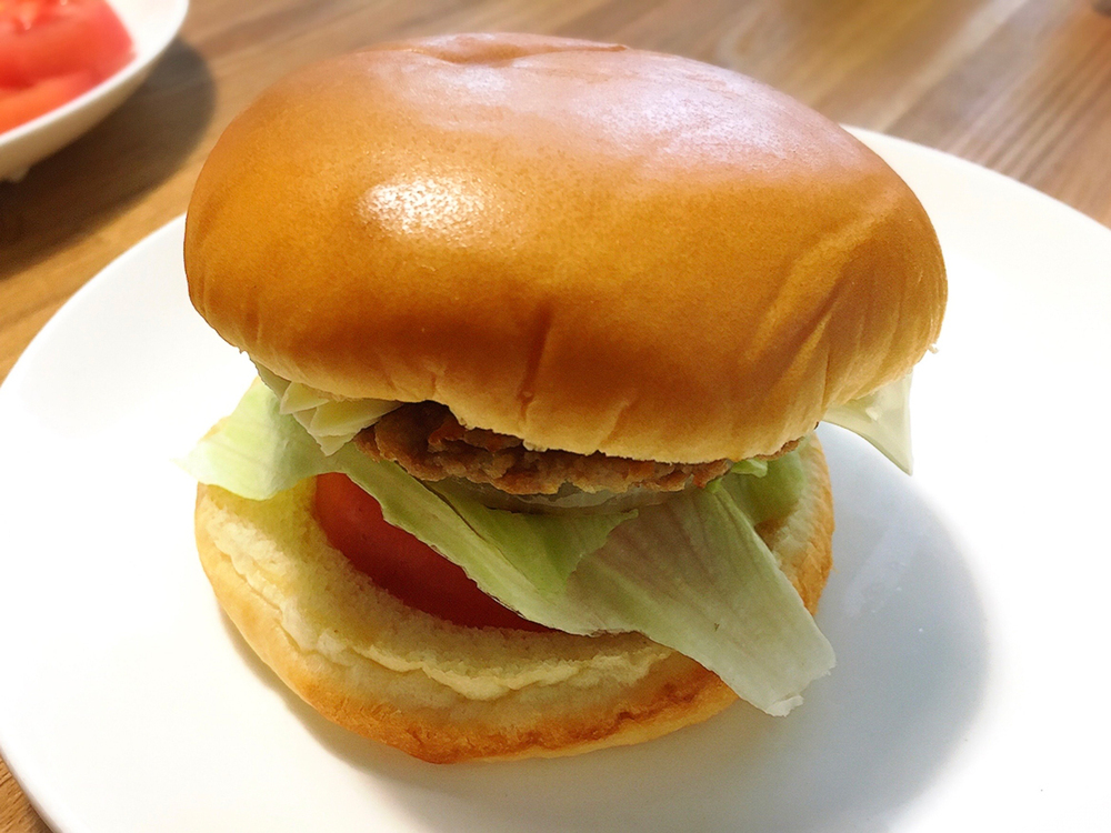 料理疲れにぴったり！ 激安ハンバーガーがひと手間でリッチな味に早変わり【パパン奮闘記 ～娘が嫁にいくまでは～ 第94話】