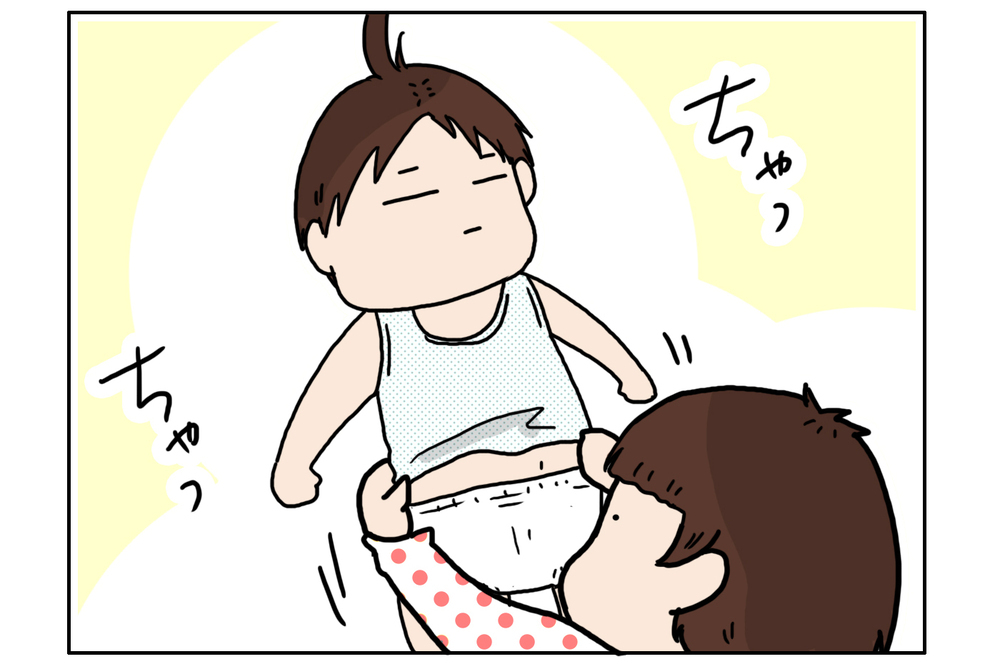 自分で服を着たがらない甘えん坊長女に妹のお着換えを頼んだら…？　【こむぎときなこ Vol.19】