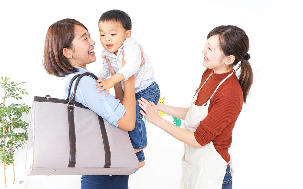 ドン引きなママ友のNG行動…ママ友もソーシャルディスタンスが必要？【パパママの本音調査】  Vol.367