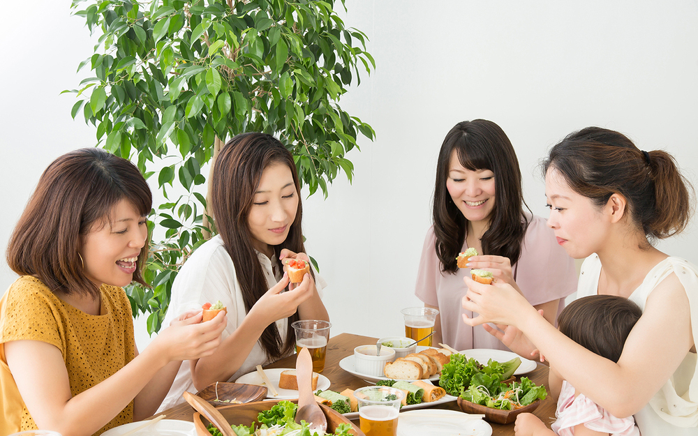 ドン引きなママ友のNG行動…ママ友もソーシャルディスタンスが必要？【パパママの本音調査】  Vol.367