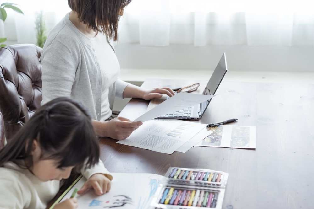 【専門家監修】そろそろリモートワーク疲れ？！ ママの心と身体に効く、お手軽セルフケア術