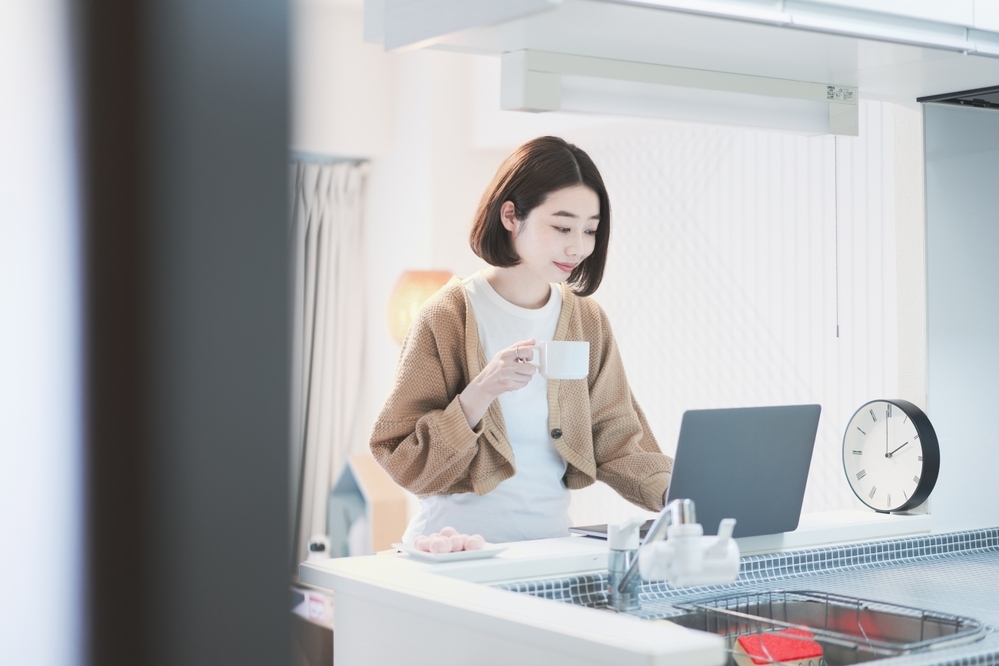 【専門家監修】そろそろリモートワーク疲れ？！ ママの心と身体に効く、お手軽セルフケア術