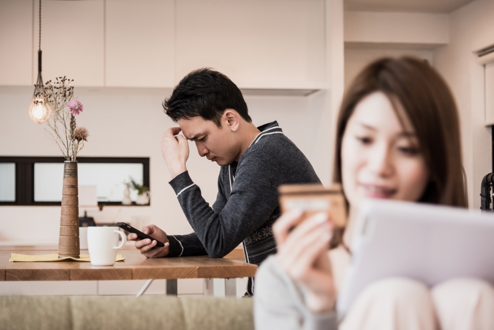 働き始めた妻にイライラする夫、不機嫌になる原因は？