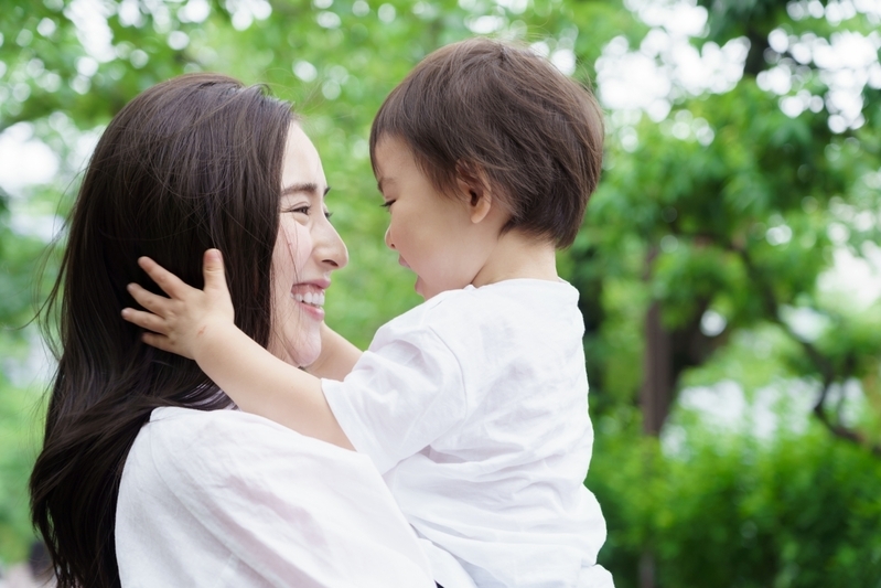 親に愛されすぎた子どもは自信を失う？　自己評価の低い大人たち