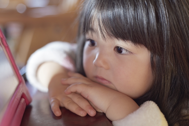 コロナ禍で増える「子どものうつ状態」…親ができるメンタルケアって？