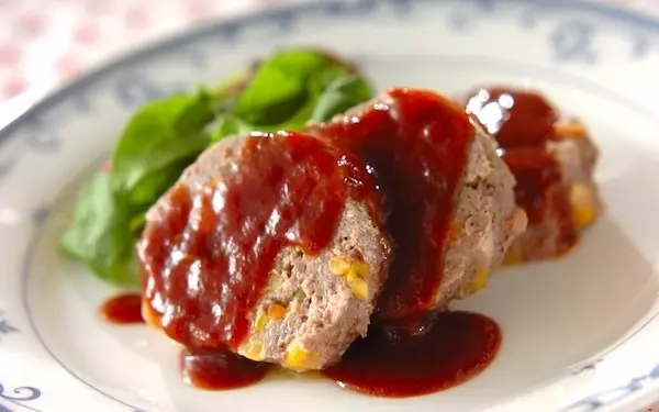 肉汁たっぷりでジューシー！　レンジで簡単に作れる「ミートローフ」