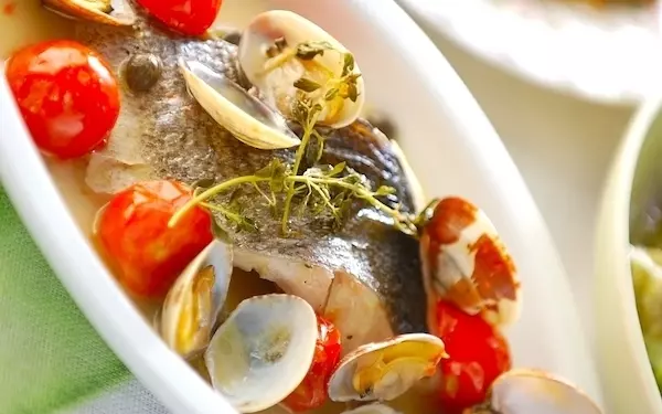 フライパンひとつで作れる、旨味あふれる「アクアパッツァ」