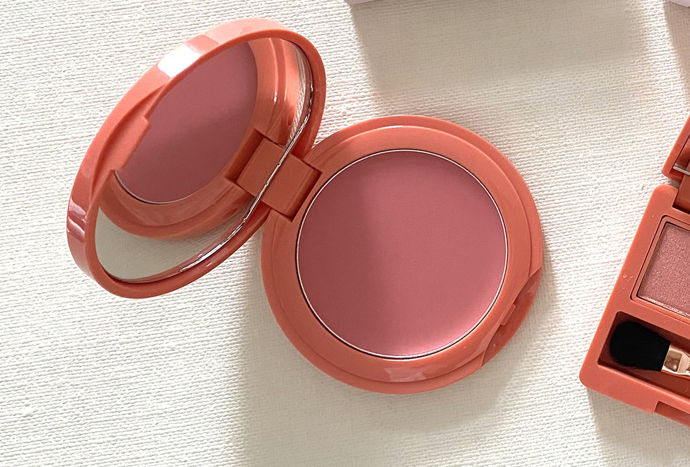 肌感を “艶やか＆華やか” に持ち上げる！ 2022春夏「ナチュラルコスメ」の “買い” はコレ!