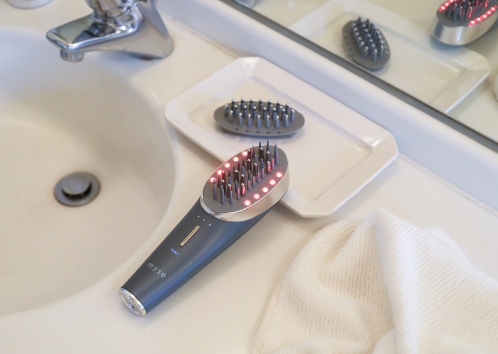 フェイスラインのもたつき、頭皮のコリや老化…尽きない顔まわりのお悩みには、おうちで“この” スカルプケア！