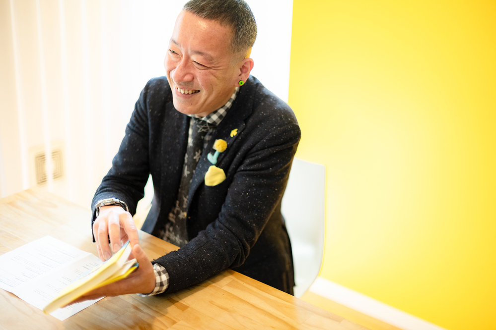 すぐにオモチャを買って！  という子どもへのベストアンサーは？　親のNG行動って？　金融教育ディレクター橋本長明さんに聞く【後編】