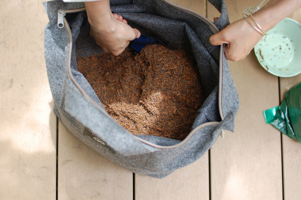 わが家にぴったりなのはどれ？　生ゴミを堆肥にリサイクル！  「コンポスト」で始めるサスティナブルな暮らし【4人の体験談】