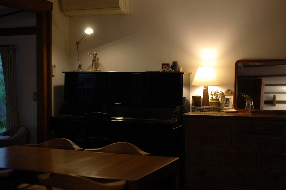 自分だけのリラックスタイムが「照明」でがらりと変わる！？　少しの工夫で「居心地のいい部屋」に変えるコツ