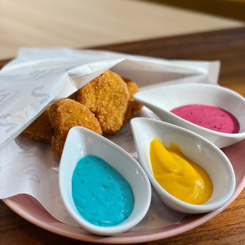 【子連れで行きたいあの店この店 Vol.6】プラントベースと思えないおいしさ! クリスマスケーキも登場!「2foods 渋谷ロフト店」(東京・渋谷)