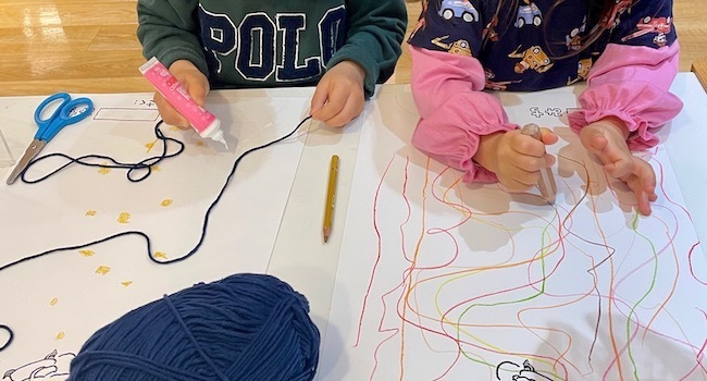 成長とともに育っていく絵本！ 人気イラストレーターまつざきしおりさんによる参加型絵本「ゆびさんぽ」って？