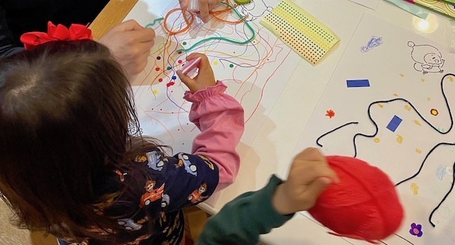 成長とともに育っていく絵本！ 人気イラストレーターまつざきしおりさんによる参加型絵本「ゆびさんぽ」って？