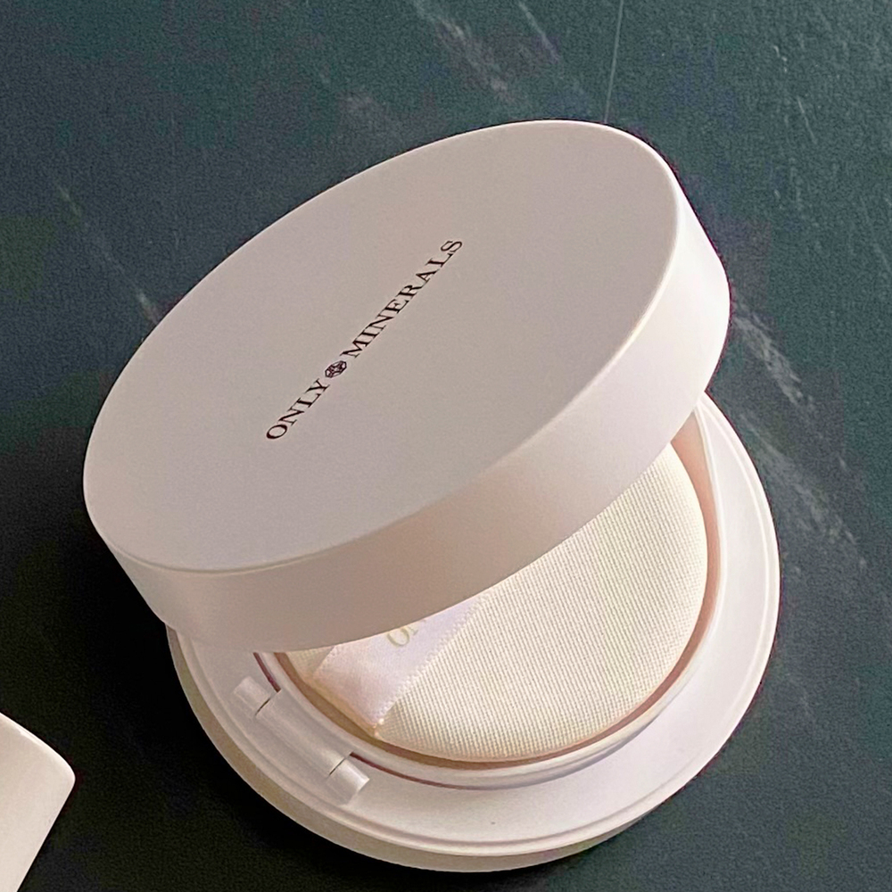 “セカンドスキン”のような軽いつけ心地 「うるおって守る」2023夏の進化系UVケア