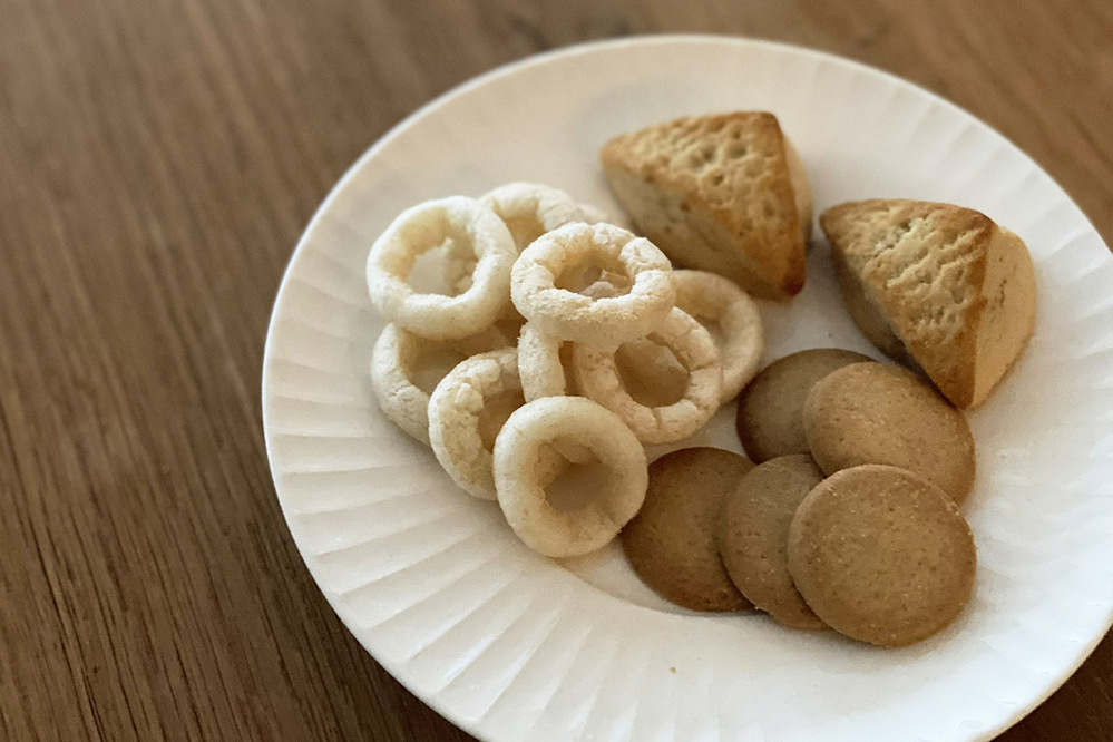 長友夫婦が開発に参加！ “子どもにあげたい、大人においしい” おやつが「食育企画 by the kindest」から新登場【編集部の「これ、気になる！」  Vol.8】