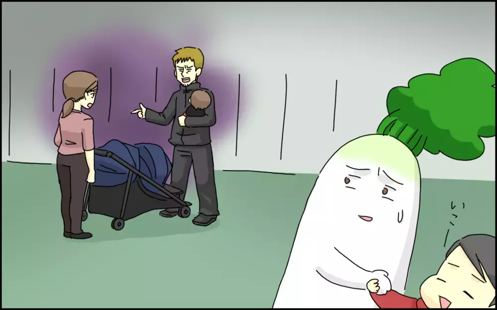 スロープ式のエスカレーターでベビーカーが！ 私が外出中に目撃した危険な「ヒヤリハット」【たんこんちは　ボロボロゆかい Vol.29】