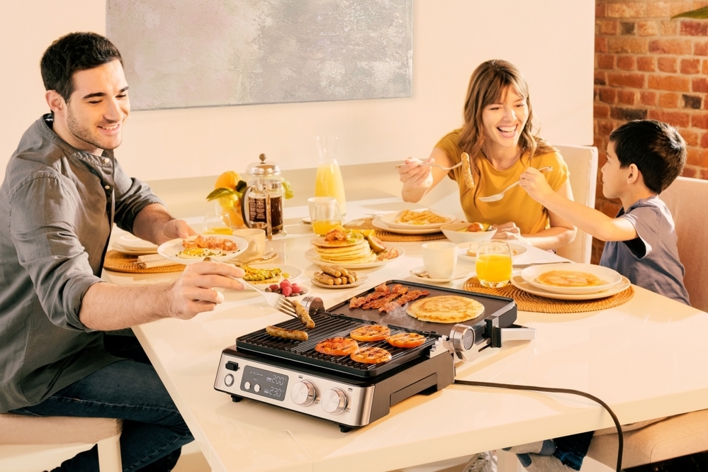 お店のような味わいが実現！ 1台あると便利な本格グリル調理家電「マルチグリル 7」【編集部の「これ、気になる！」  Vol.44】