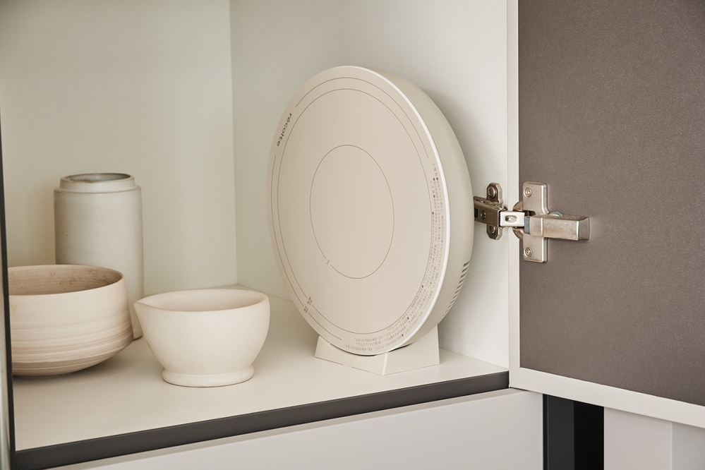 みんなが集まる日の食卓が、これひとつで変わる! レコルトの「卓上IHクッキンググリドル」【編集部の「これ、気になる!」  Vol.41】