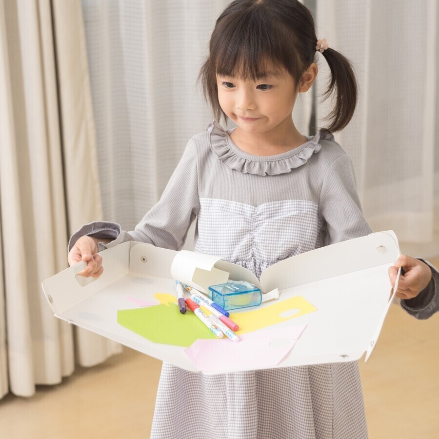 “子どもが自分からお片づけしたくなる商品”をコンセプトに開発、サクラクレパスの「おえかき学習トレー」＆「こまごまファイル」【編集部の「これ、気になる！」  Vol.65】