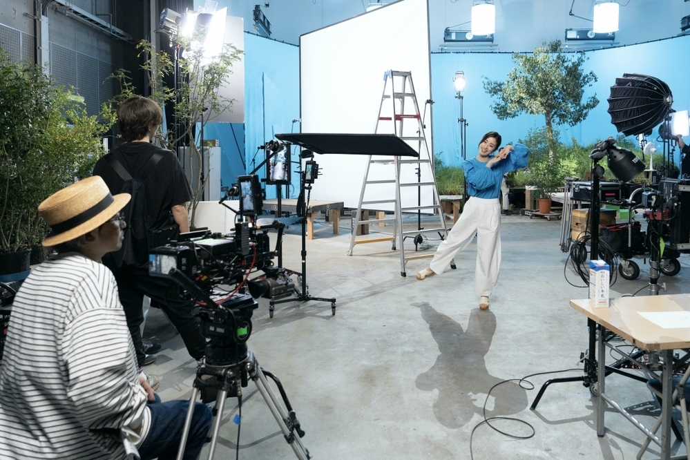 ３児のママ、上戸彩さんの笑顔に癒される！　「自然のままで、自分のままで」と踊る“自然体ダンス”CM【編集部の「これ、気になる！」  Vol.67】