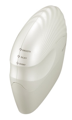 いつでもどこでも“ヘア直し”ができる！ 手のひらサイズ＆コードレスの「シルキーシェルブラシ」が便利【編集部の「これ、気になる！」  Vol.72】