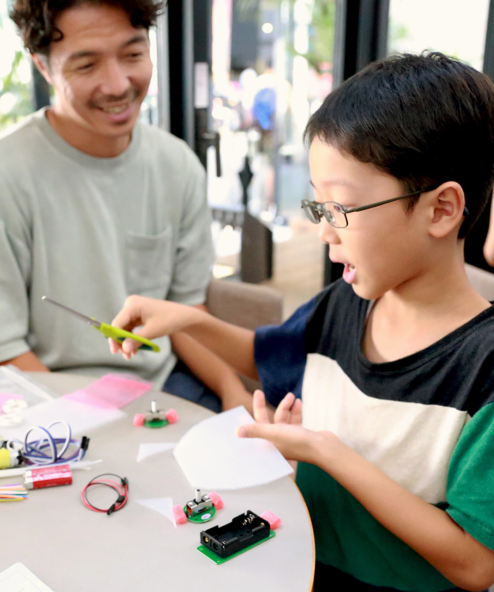 子どもの想像力を育む！  夏休みの自由研究やプログラミング教育にぴったりな製品「kurikit（クリキット）」【編集部の「これ、気になる！」  Vol.78】