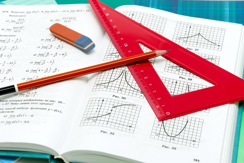 音楽をやると「数学」に強くなる？！  子どもの「音楽の習い事」がもたらす影響って？【教えてまろさん！ 悩みだらけの「音楽の習い事」 第1回】