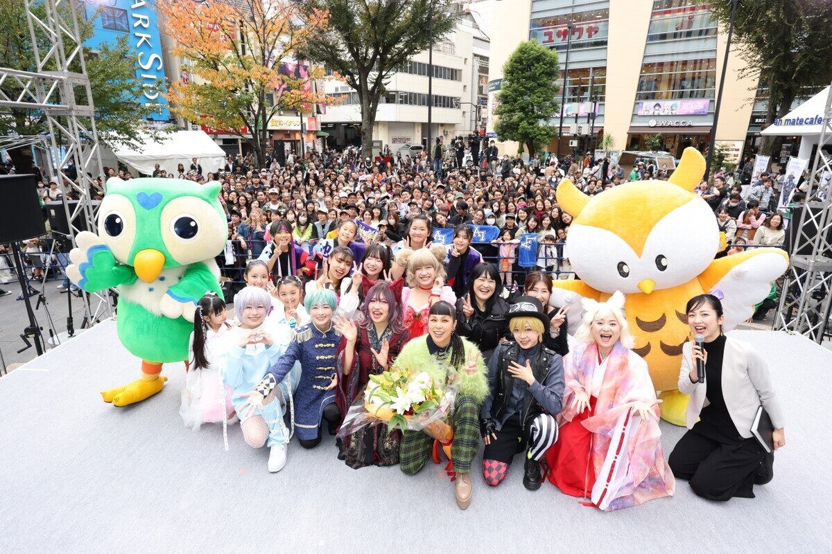 誰もが主役になれる街を目指す注目のスポット“Hareza(ハレザ）池袋”でイベント「みんなのハレ舞台 with AI」が開催。AIさんも登場して生歌唱！【編集部がリアルに体験！ Vol.5】