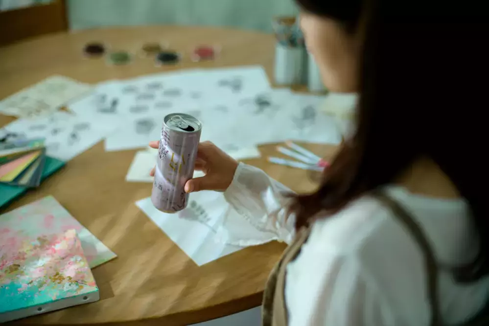 捨てられるはずだった“酒粕”から誕生したエシカルジン「LAST（ラスト）」から、飲みやすいソーダ缶が登場【編集部の「これ、気になる！」  Vol.150】